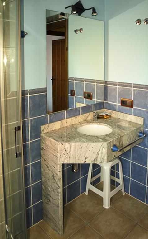 Apartamentos Rurales El Calama Сарса-де-Гранаділья Номер фото